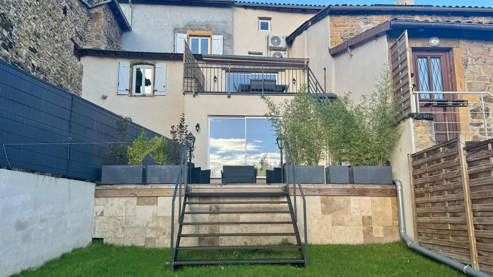 Holiday home Charmante Maison De Village Le Breuil